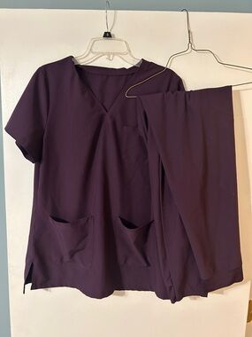 Women’s Plum Scrub 2 Piece Set v neck top and jogger pants